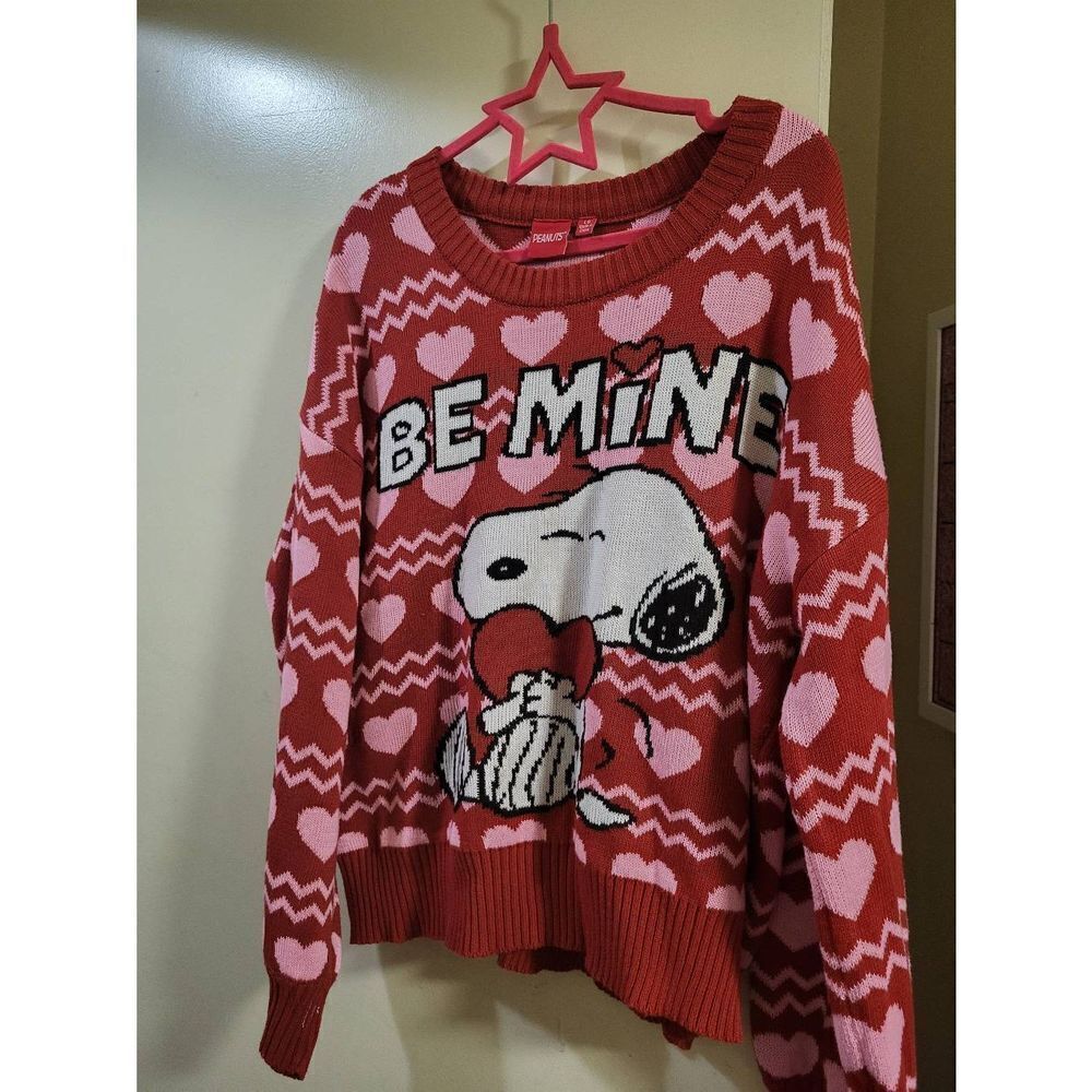 Peanuts heart all over sweater L